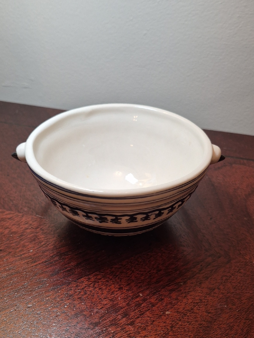 Classic THT DESIGN‎ White and Navy Ceramic Mixing Bowl with Handles